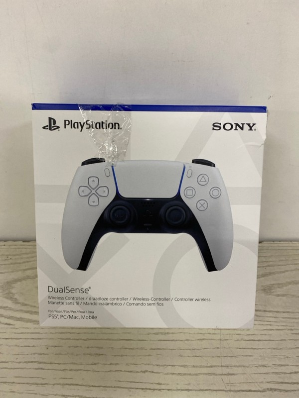 Lot 379  
            Nottingham SR2 - Delivery Only 

                
SONY PLAYSTATION 5 DUAL SENSE WIRELESS CONTROLLER