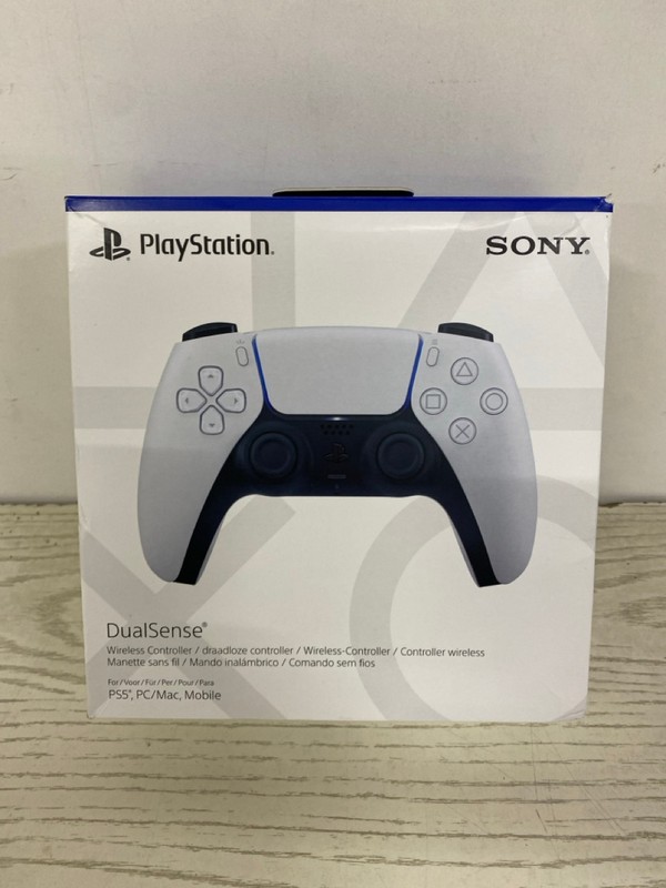 Lot 380  
            Nottingham SR2 - Delivery Only 

                
SONY PLAYSTATION 5 DUAL SENSE WIRELESS CONTROLLER