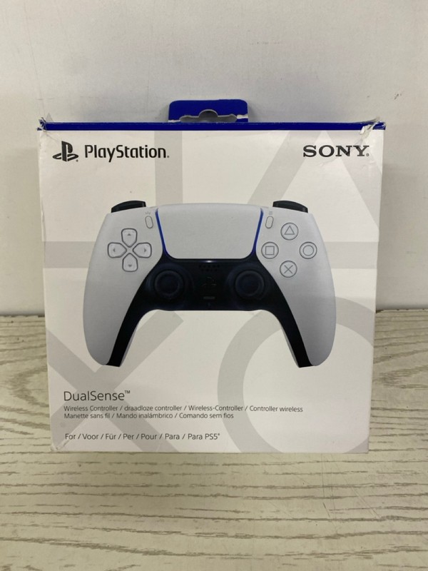 Lot 381  
            Nottingham SR2 - Delivery Only 

                
SONY PLAYSTATION 5 DUAL SENSE WIRELESS CONTROLLER
