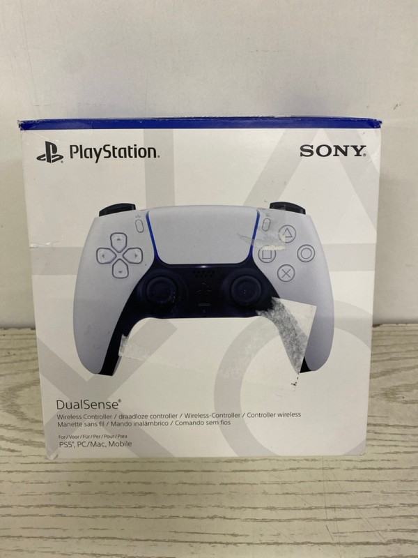 Lot 393  
            Nottingham SR2 - Delivery Only 

                
SONY PLAYSTATION 5 DUAL SENSE WIRELESS CONTROLLER