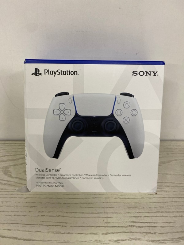 Lot 394  
            Nottingham SR2 - Delivery Only 

                
SONY PLAYSTATION 5 DUAL SENSE WIRELESS CONTROLLER