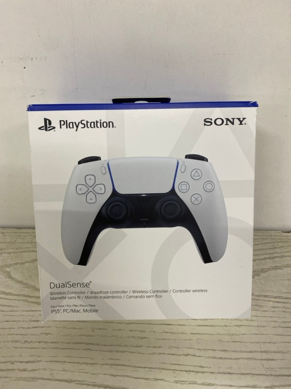 Lot 395  
            Nottingham SR2 - Delivery Only 

                
SONY PLAYSTATION 5 DUAL SENSE WIRELESS CONTROLLER