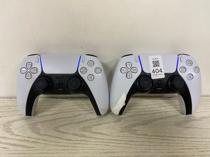 Lot 404  
            Nottingham SR2 - Delivery Only 

                
2 X SONY PLAYSTATION 5 DUAL SENSE WIRELESS CONTROLLER