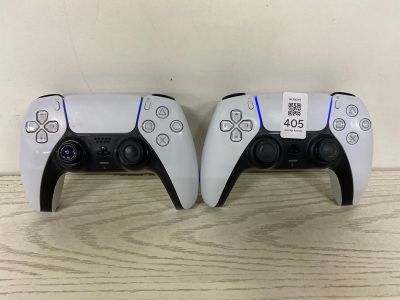 Lot 405  
            Nottingham SR2 - Delivery Only 

                
2 X SONY PLAYSTATION 5 DUAL SENSE WIRELESS CONTROLLER