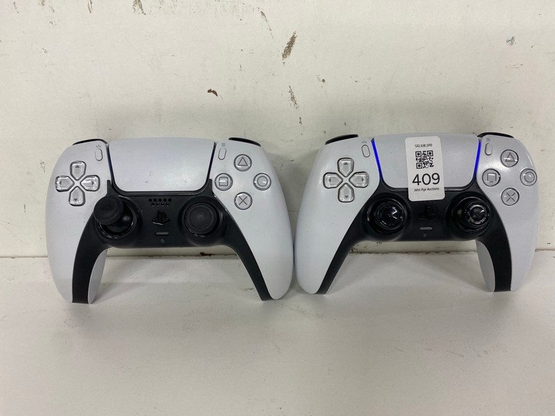 Lot 409  
            Nottingham SR2 - Delivery Only 

                
2 X SONY PLAYSTATION 5 DUAL SENSE WIRELESS CONTROLLER