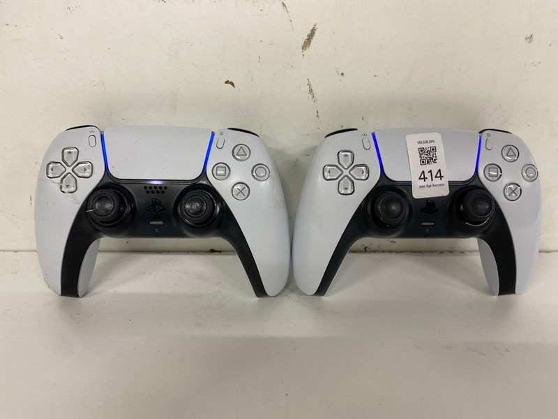 Lot 414  
            Nottingham SR2 - Delivery Only 

                
2 X SONY PLAYSTATION 5 DUAL SENSE WIRELESS CONTROLLER
