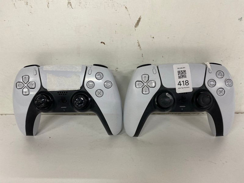 Lot 418  
            Nottingham SR2 - Delivery Only 

                
2 X SONY PLAYSTATION 5 DUAL SENSE WIRELESS CONTROLLER