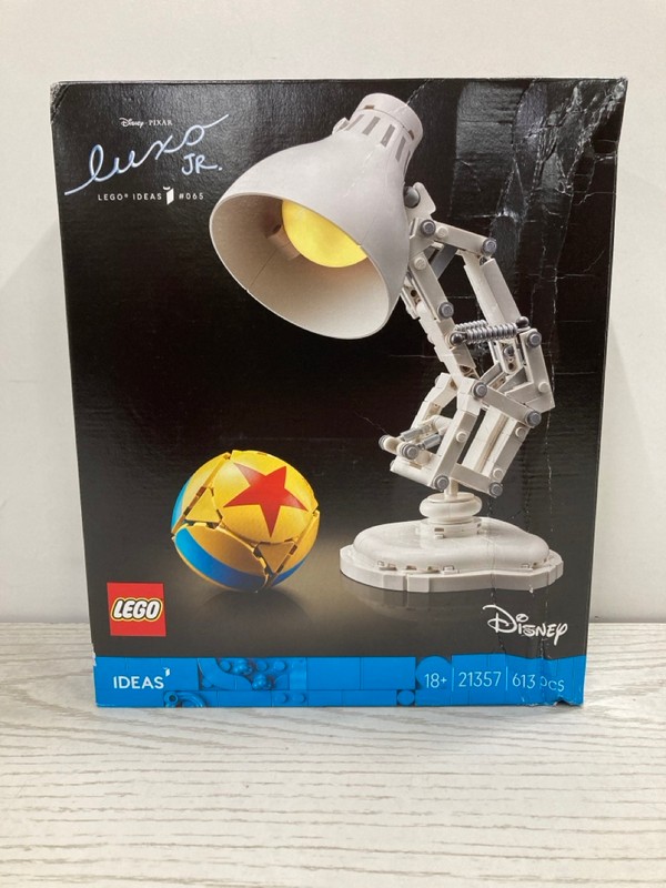 Lot 43  
            Nottingham SR2 - Delivery Only 

                
LEGO DISNEY PIXAR LUXO JR ORIGINAL RRP: £59.99