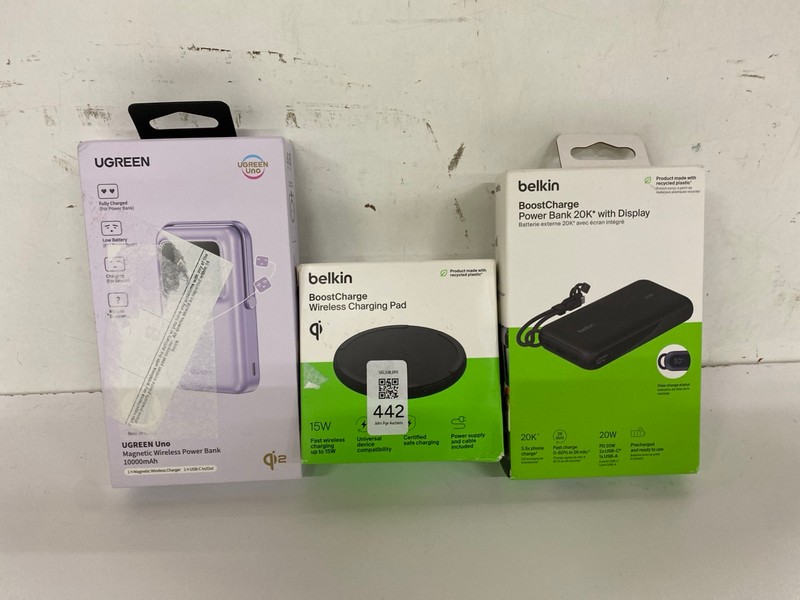 Lot 442  
            Nottingham SR2 - Delivery Only 

                
3 X ITEMS INC BELKIN BOOSTCHARGE WIRELESS CHARGING PAD