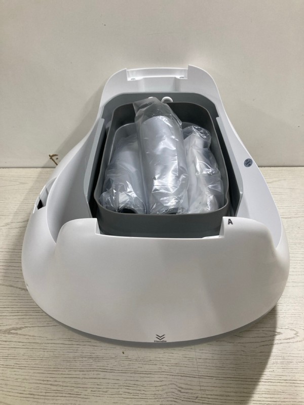 Lot 44  
            Nottingham SR2 - Delivery Only 

                
ELS PET SELF CLEANING CAT LITTER BOX