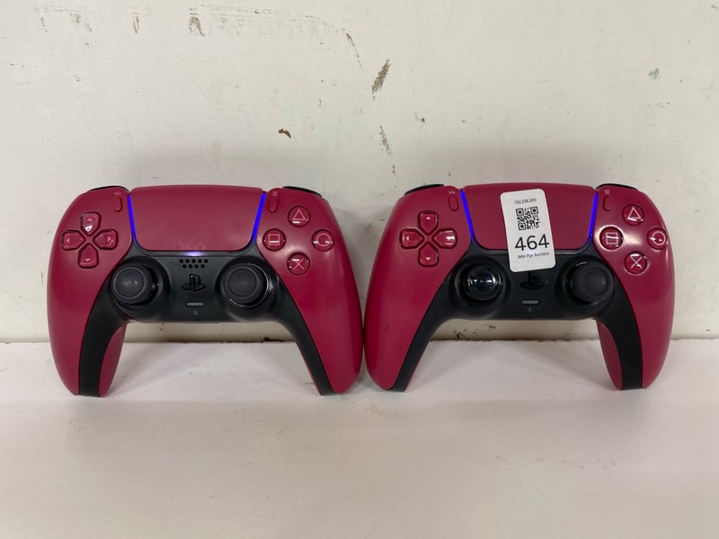 Lot 464  
            Nottingham SR2 - Delivery Only 

                
2 X SONY PLAYSTATION 5 DUAL SENSE WIRELESS CONTROLLER