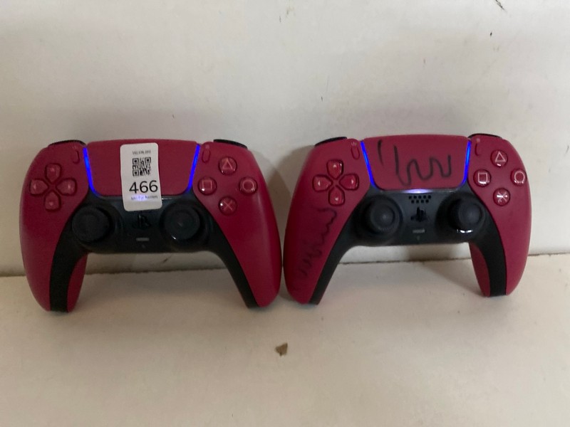 Lot 466  
            Nottingham SR2 - Delivery Only 

                
2 X SONY PLAYSTATION 5 DUAL SENSE WIRELESS CONTROLLER