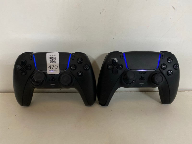 Lot 470  
            Nottingham SR2 - Delivery Only 

                
2 X SONY PLAYSTATION 5 DUAL SENSE WIRELESS CONTROLLER