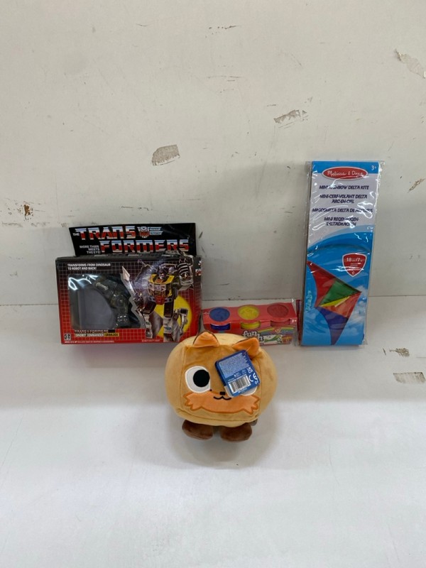 Lot 615  
            Nottingham SR2 - Delivery Only 

                
4 X TOYS INC TRANSFORMERS DINOBOT GRIMLOCK