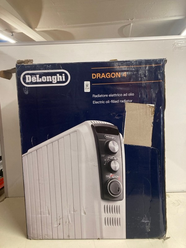 Lot 254  
            Nottingham SR3 - Delivery Only 

                
DE'LONGHI DRAGON 4 OIL FILLED RADIATOR