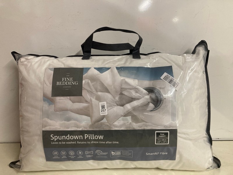 Lot 257  
            Nottingham SR3 - Delivery Only 

                
THE FINE BEDDING SPUNDOWN PILLOW