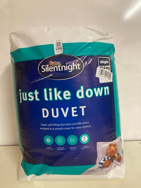 Lot 286  
            Nottingham SR3 - Delivery Only 

                
SILENT NIGHT JUST LIKE DOWN SINGLE DUVET