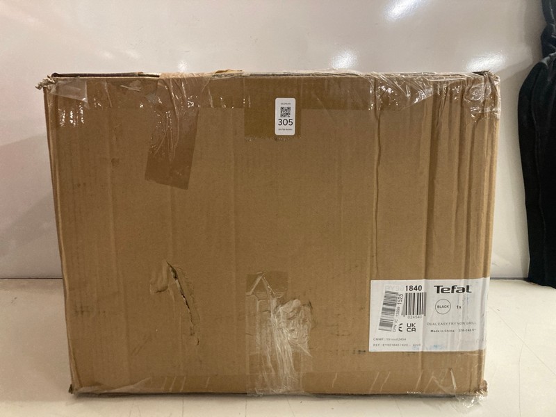 Lot 305  
            Nottingham SR3 - Delivery Only 

                
HOOVER UPRIGHT VACUUM CLEANER