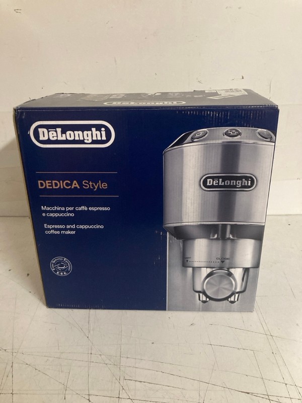 Lot 40  
            Nottingham SR3 - Delivery Only 

                
DE'LONGHI DEDICA STYLE COFFEE MACHINE