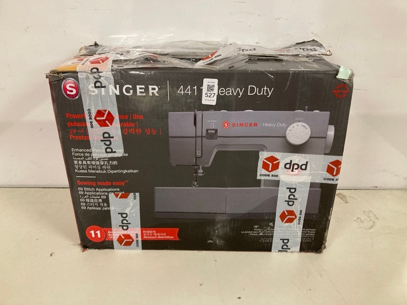 Lot 527  
            Nottingham SR3 - Delivery Only 

                
SINGER HEAVY DUTY SEWING MACHINE