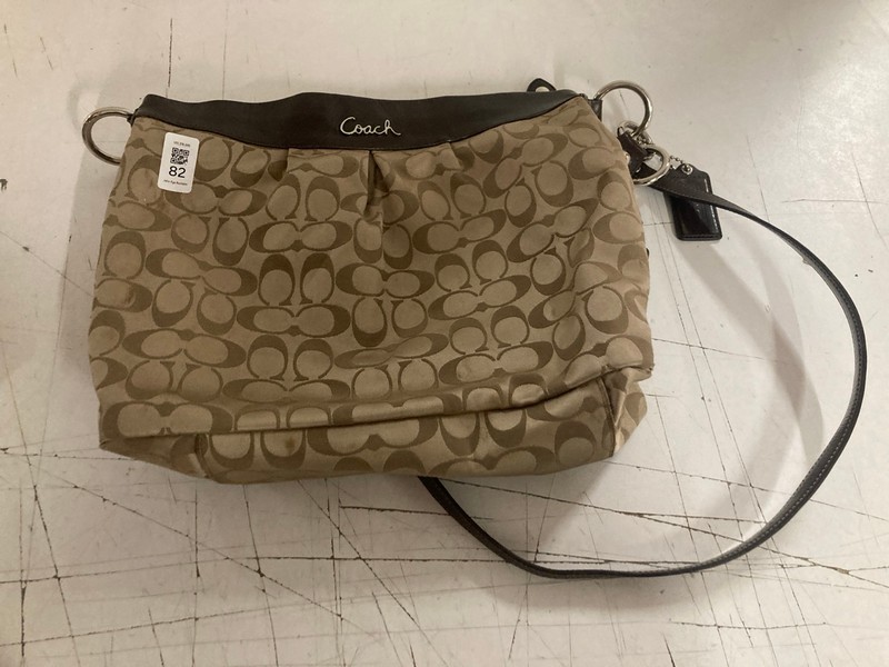 Lot 82  
            Nottingham SR3 - Delivery Only 

                
COACH ASHLEY HIPPIE CROSSBODY BAG