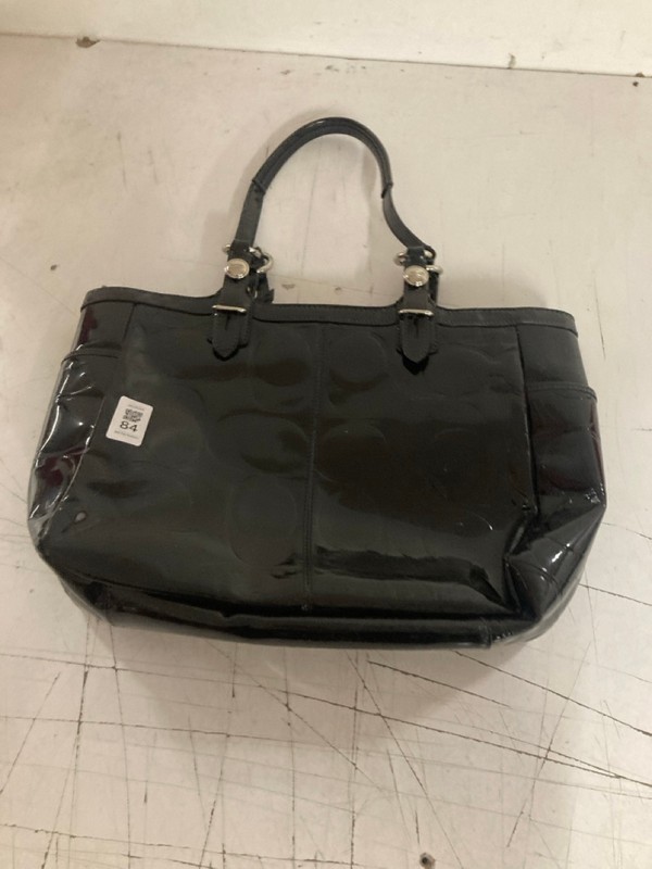 Lot 84  
            Nottingham SR3 - Delivery Only 

                
COACH BLACK PATENT LEATHER SIGNATURE EMBOSSED TOTE BAG