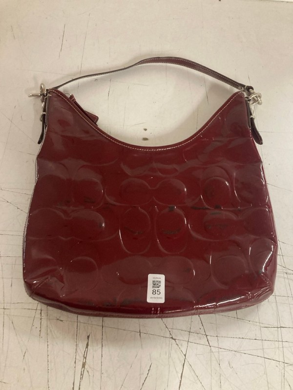 Lot 85  
            Nottingham SR3 - Delivery Only 

                
COACH RED PATENT LEATHER SHOULDER BAG