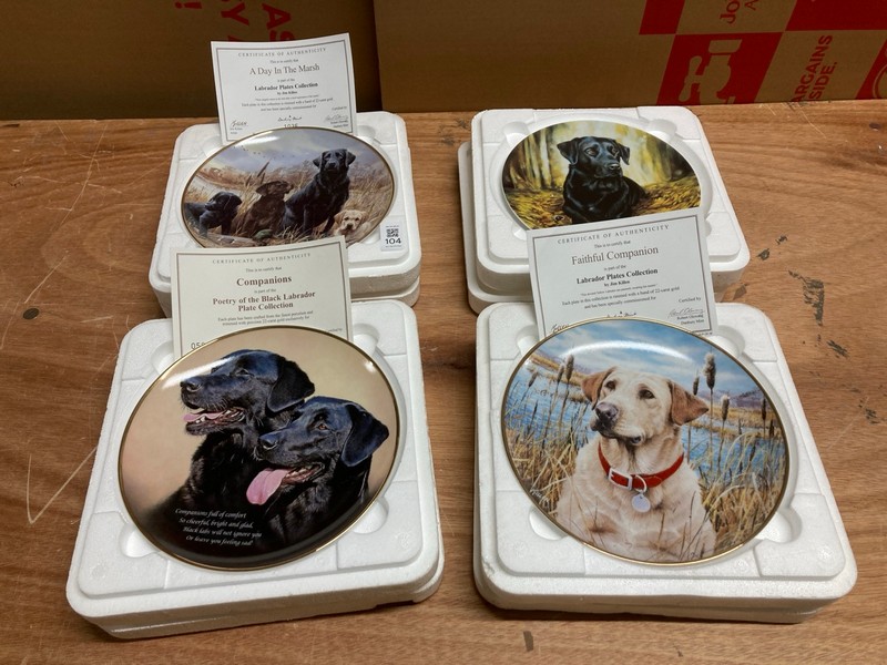 Lot 104  
            Nottingham SR4 - Collection Only 

                
4 X WEDGWOOD COLLECTIBLE PLATES BY JIM CILLEN WITH 22-CARAT GOLD BAND (WITH CERTI...