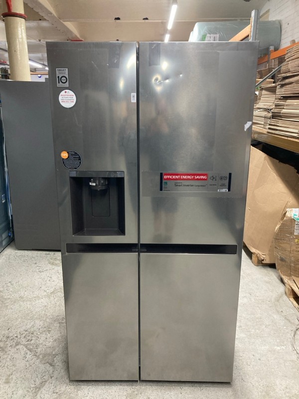 Lot 29  
            Nottingham SR4 - Delivery Or Collection 

                
LG AMERICAN STYLE FRIDGE FREEZER MODEL: GSLC41PYPE