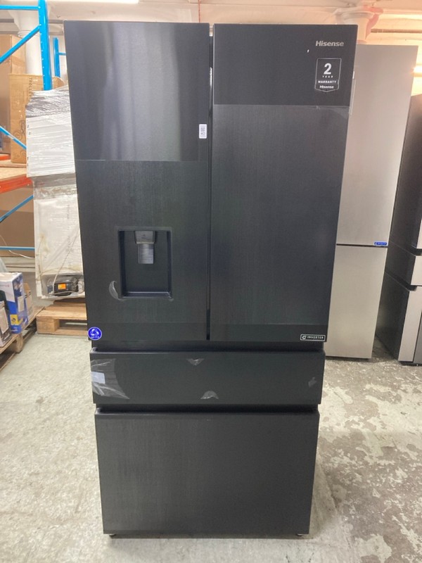 Lot 40  
            Nottingham SR4 - Delivery Or Collection 

                
HISENSE AMERICAN STYLE FRIDGE FREEZER MODEL: RF540N4WFE