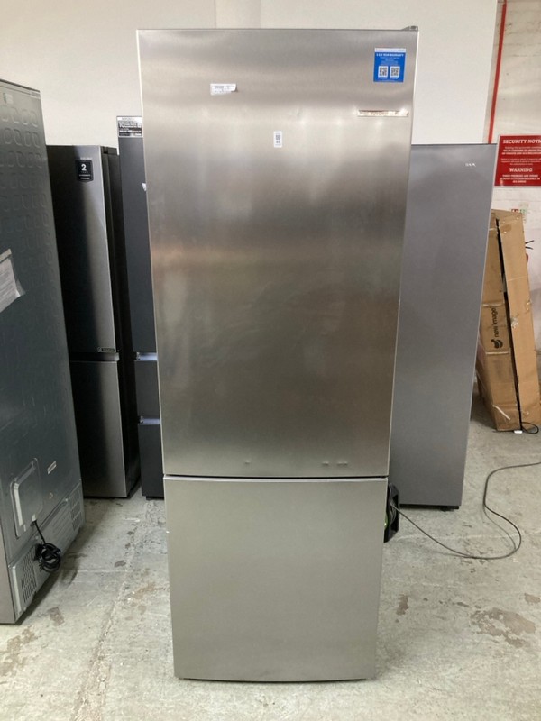 Lot 46  
            Nottingham SR4 - Delivery Or Collection 

                
BOSCH AMERICAN STYLE FRIDGE FREEZER MODEL: KGE49AICAG/22
