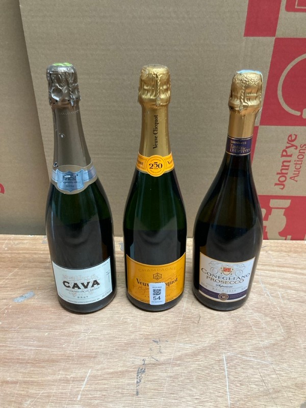 Lot 54  
            Nottingham SR4 - Collection Only 

                
3 X BOTTLES OF WINE TO INC CONEGLIANO PROSECCO (C44) (18+ I.D MAYBE REQUIRED) (CO...