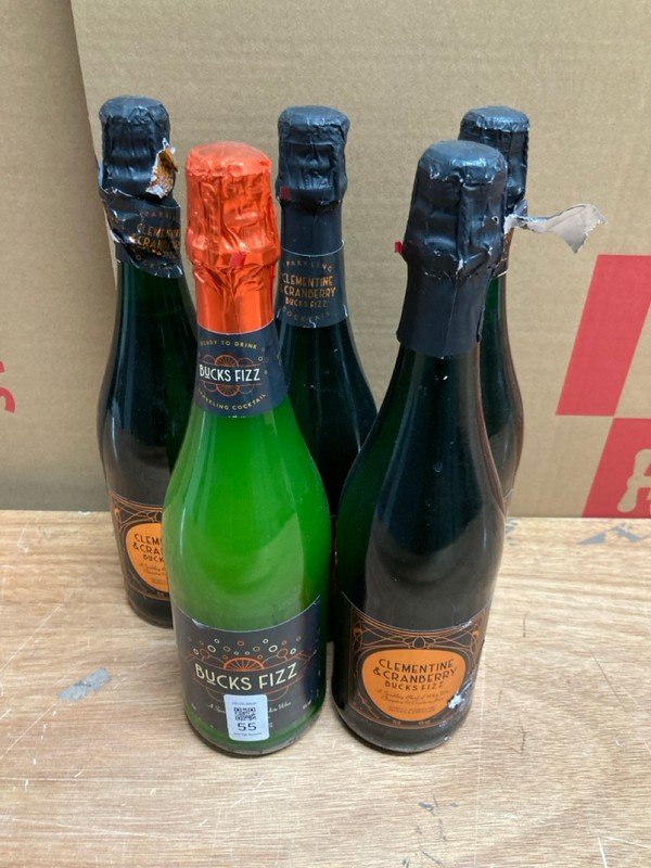 Lot 55  
            Nottingham SR4 - Collection Only 

                
5 X BOTTLES OF BUCKS FIZZ WINE TO INC CLEMENTINE & CRANBERRY WINE (C17) (18+ I.D ...