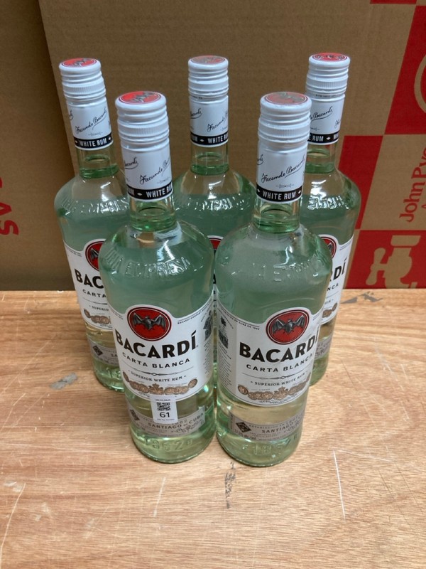 Lot 61  
            Nottingham SR4 - Collection Only 

                
5 X BACARDI CARTA BLANCA SUPERIOR WHITE RUM 1L (18+ ONLY ID MAY BE REQUIRED COLLE...