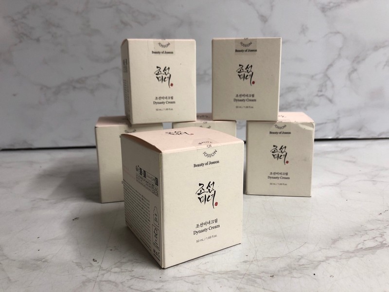 Lot 20  
            Nottingham SR5 - Delivery Only 

                
6 X BEAUTY OF JOSEON DYNASTY CREAMS 50ML (SEALED) COMBINED RRP:£120