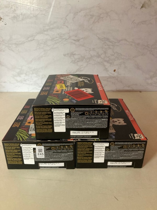 Lot 245  
            Nottingham SR5 - Delivery Only 

                
3 X BOXES OF CESAR MEGA-PACKS BBE:17.01.27