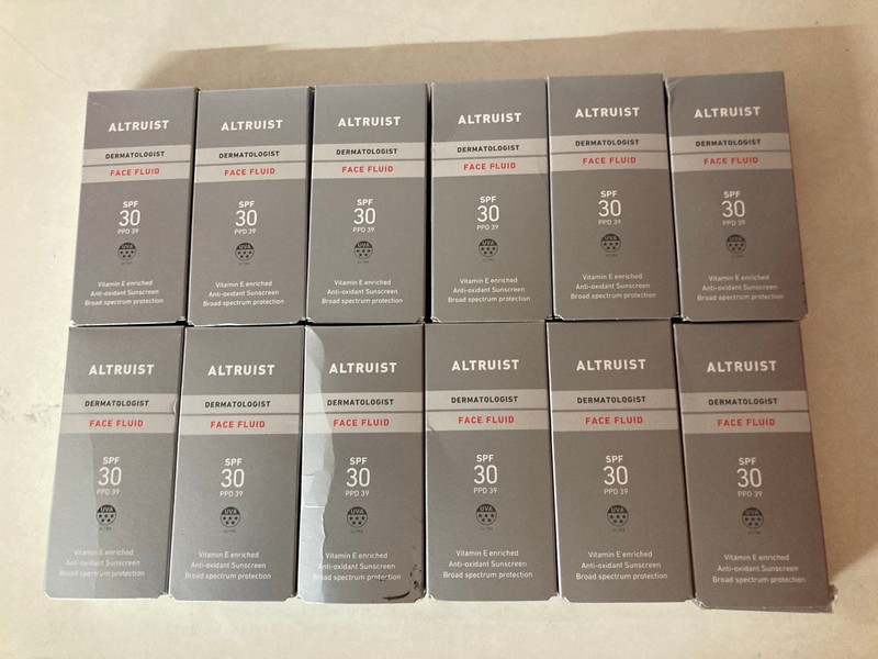 Lot 285  
            Nottingham SR5 - Delivery Only 

                
12 X ALTRUIST DERMATOLOGIST FACE FLUID SPF 30 SUNSCREENS