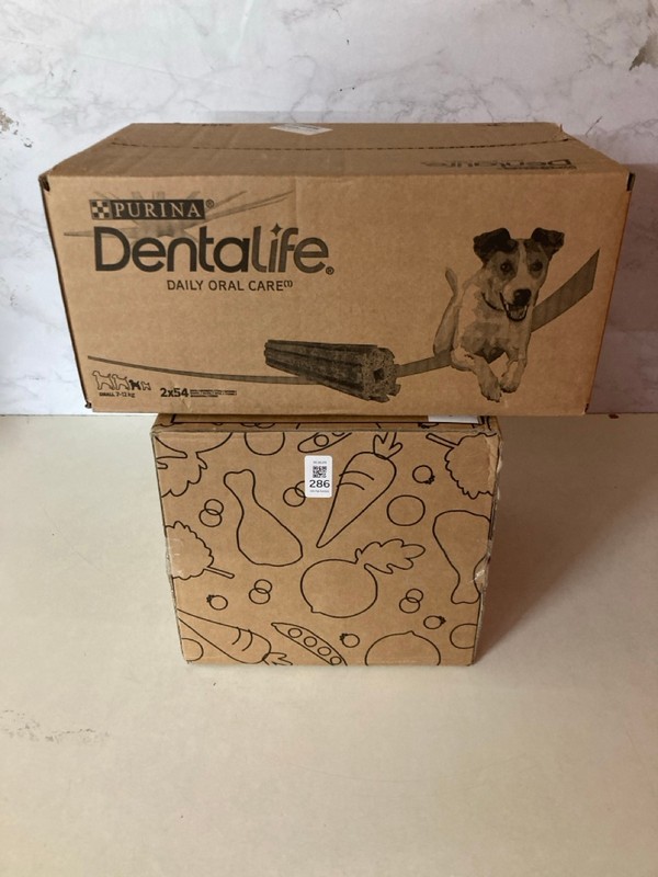 Lot 286  
            Nottingham SR5 - Delivery Only 

                
2 X PET ITEMS TO INC PURINA DENTALIFE
