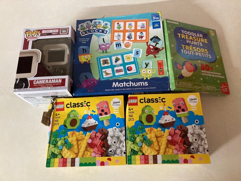 Lot 295  
            Nottingham SR5 - Delivery Only 

                
BOX OF CHILDREN'S TOYS TO INC LEGO CLASSIC