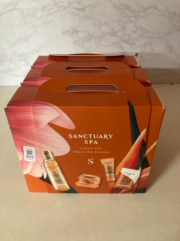 Lot 307  
            Nottingham SR5 - Delivery Only 

                
3 X SANCTUARY SPA SIGNATURE NATURAL OILS SELECTIONS