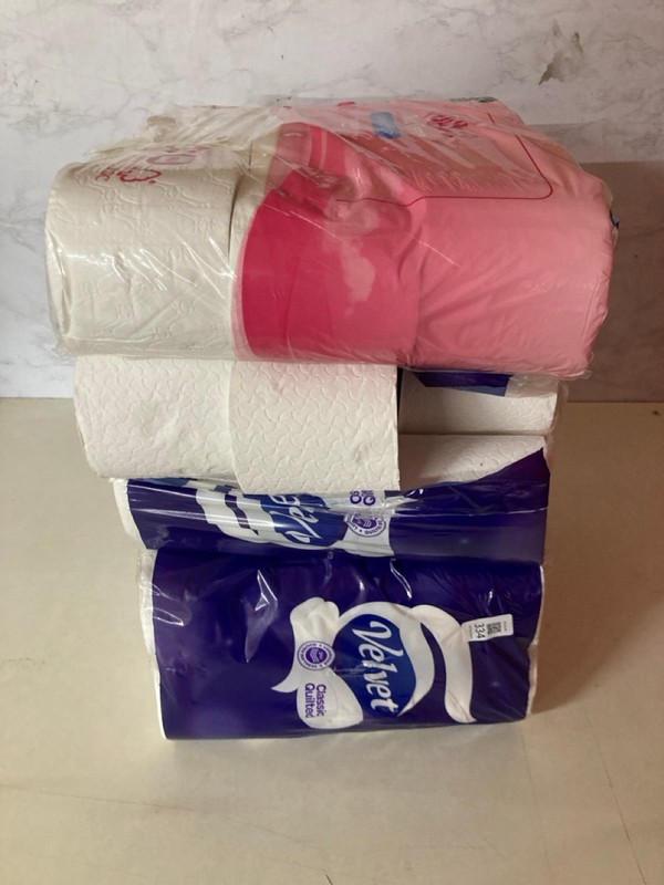 Lot 334  
            Nottingham SR5 - Delivery Only 

                
3 X ITEMS TO INC VELVET 24 PACK OF TOILET ROLLS