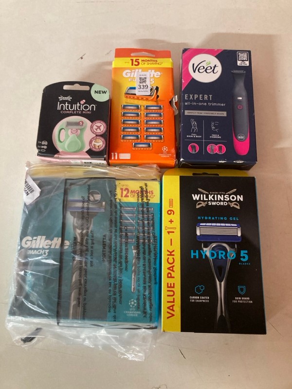 Lot 339  
            Nottingham SR5 - Delivery Only 

                
5 X ITEMS TO INC GILLETTE FUSION