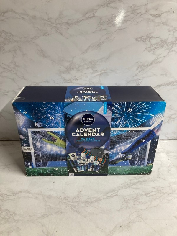 Lot 386  
            Nottingham SR5 - Delivery Only 

                
NIVEA MEN ADVENT CALENDAR
