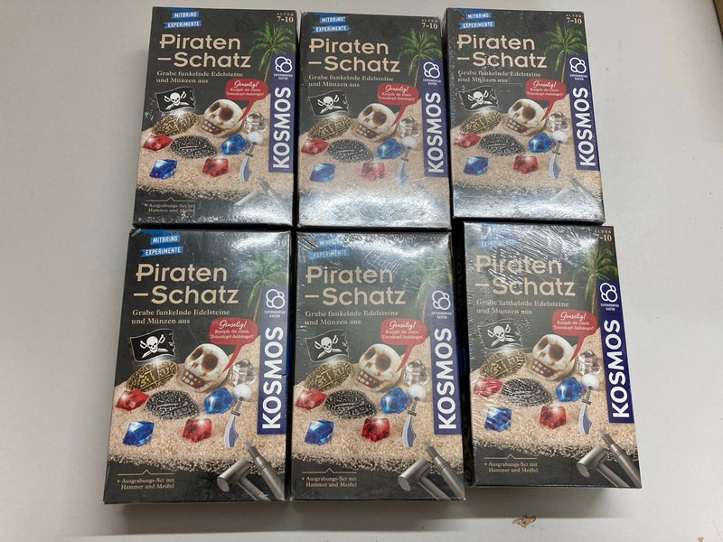 Lot 440  
            Nottingham SR5 - Delivery Only 

                
QTY OF KOSMOS PIRATEN SCHATZ