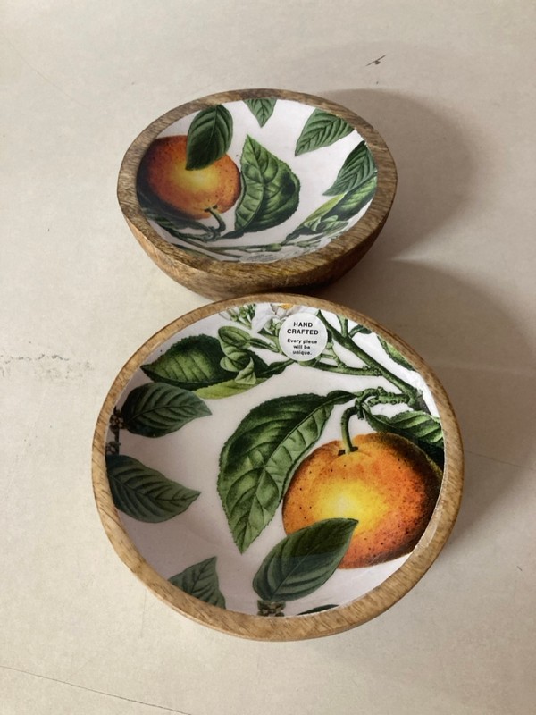 Lot 520  
            Nottingham SR5 - Delivery Only 

                
4 X PACK OF TWO SMALL DISH MANGO WOOD/ENAMEL - ORANGE BLOSSOM WHITE DISHES