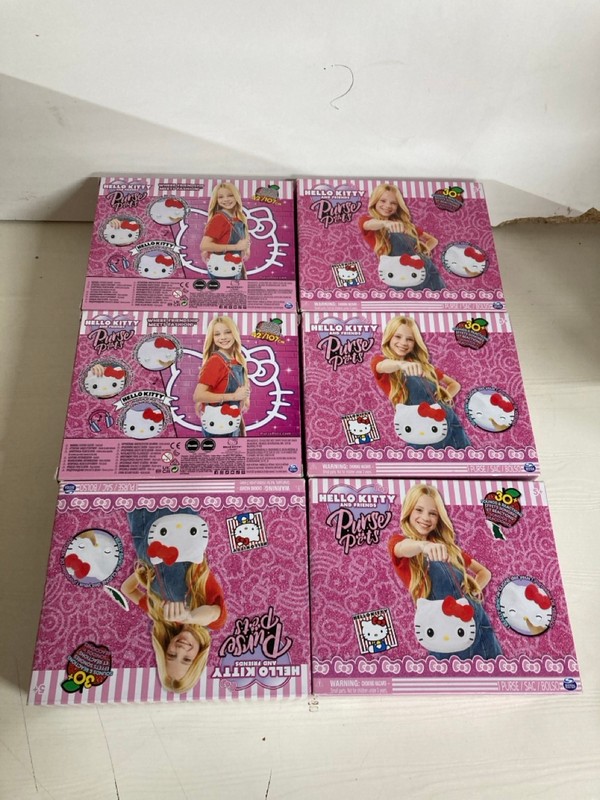 Lot 81  
            Nottingham SR5 - Delivery Only 

                
QTY OF HELLO KITTY AND FRIENDS PURSE PETS