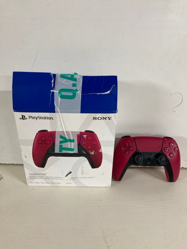 Lot 97  
            Nottingham SR5 - Delivery Only 

                
2 X SONY PLAYSTATION 5 DUAL SENSE CONTROLLERS