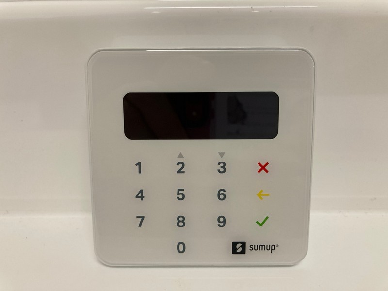 Lot 376  
            Nottingham SR6 - Delivery Only 

                
SUMUP CONTACTLESS CARD READER (SEALED)