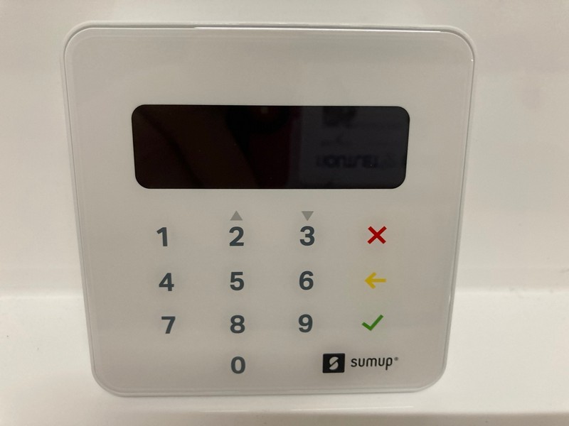 Lot 377  
            Nottingham SR6 - Delivery Only 

                
SUMUP CONTACTLESS CARD READER (SEALED)