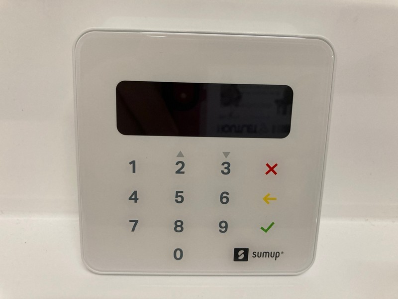 Lot 379  
            Nottingham SR6 - Delivery Only 

                
SUMUP CONTACTLESS CARD READER (SEALED)